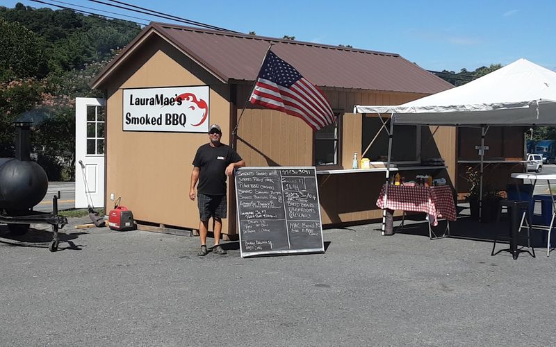 LauraMaes Smoked BBQ - Millerstown