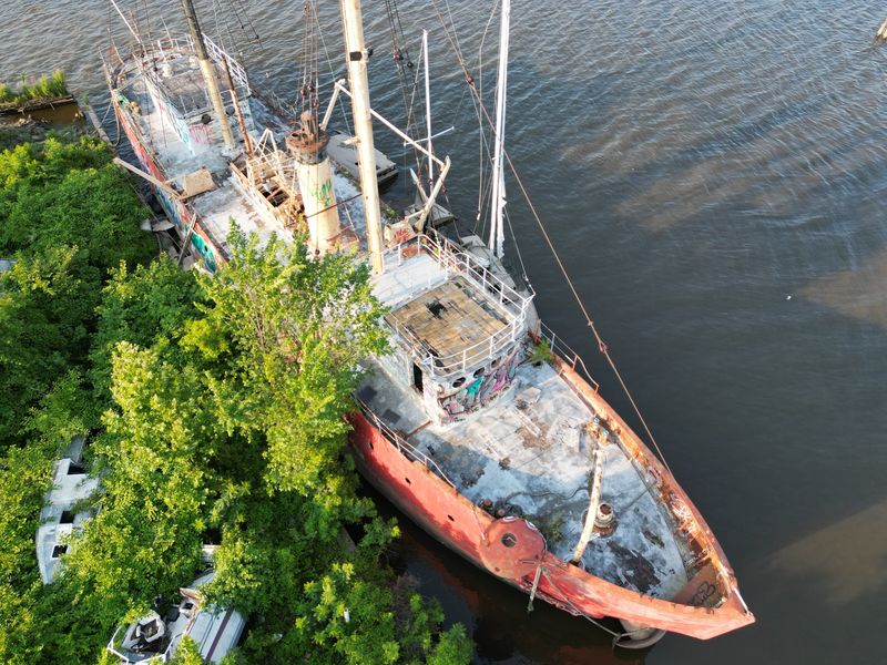 Life Aboard a Lighthouse That Floated Life Aboard a Lighthouse That Floated