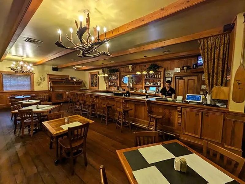 Lineberger’s Cattle Company Steakhouse & Saloon (Sherrills Ford)