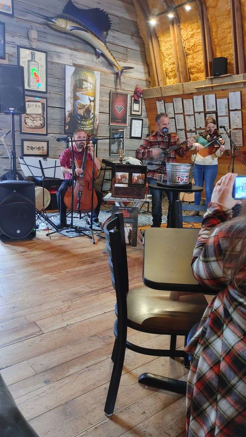 Live Music and Weekend Energy Add Extra Fun Live Music and Weekend Energy Add Extra Fun