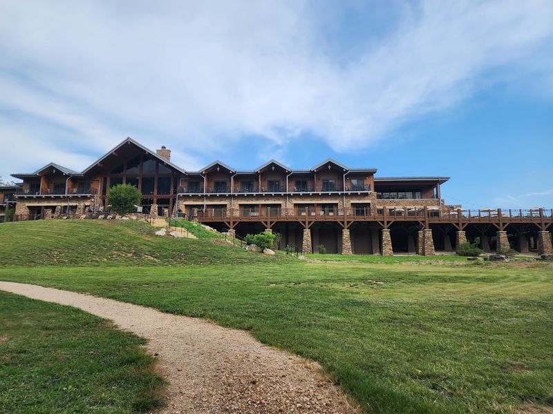 Lodging That Feels Like a Retreat Lodging That Feels Like a Retreat
