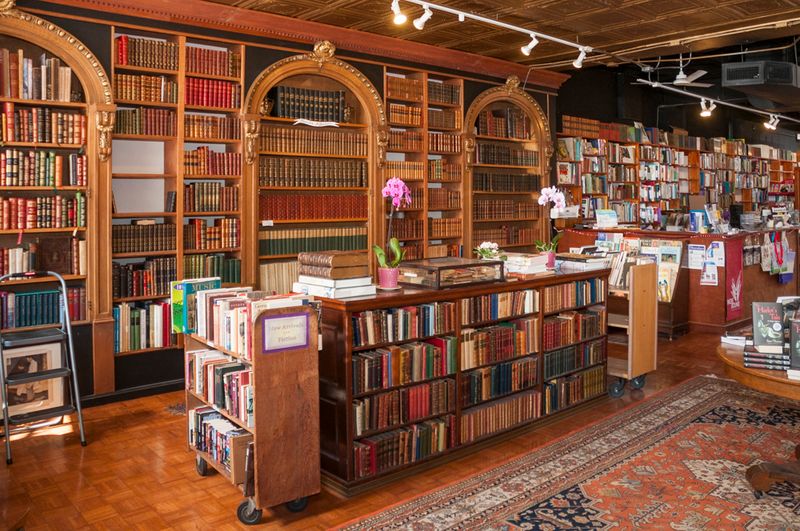 Loganberry Books, Shaker Heights