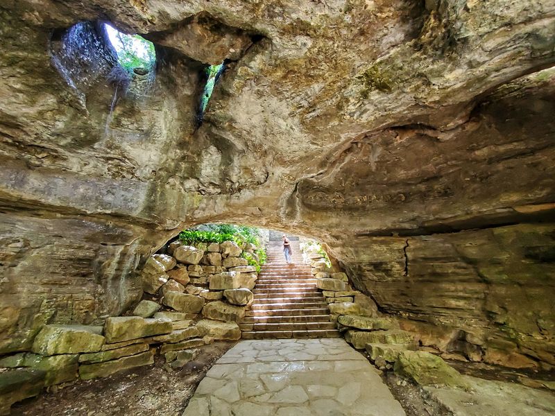 Longhorn Cavern State Park (Burnet)