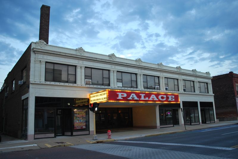 Lorain Palace Theatre - 617 Broadway, Lorain