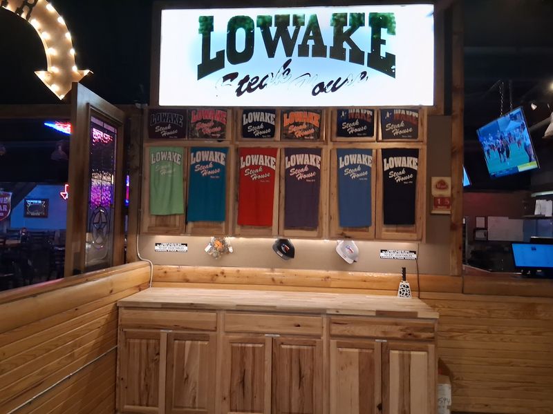 Lowake Steak House (Rowena / Lowake)