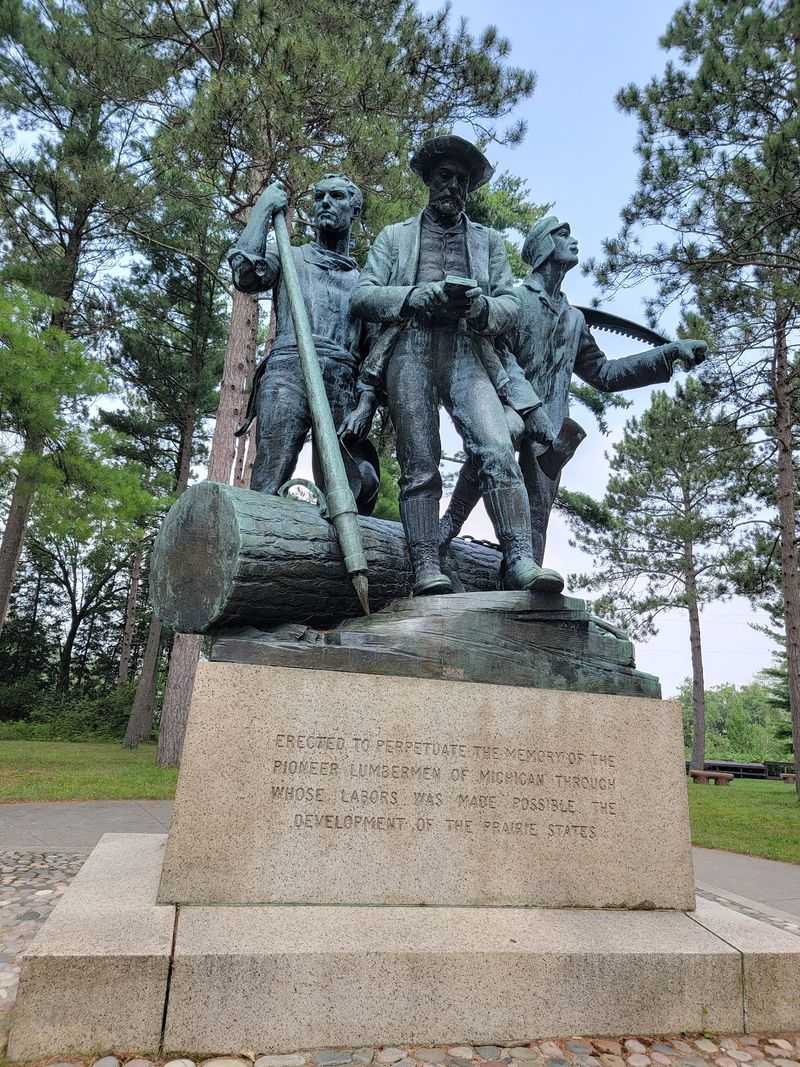 Lumberman’s Monument Lumberman’s Monument