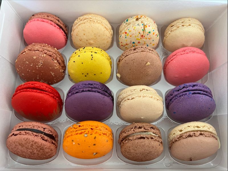 Macarons That Turn A Quick Stop Into A Treat Run Macarons That Turn A Quick Stop Into A Treat Run