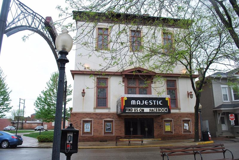 Majestic Theatre - 45 E 2nd St, Chillicothe