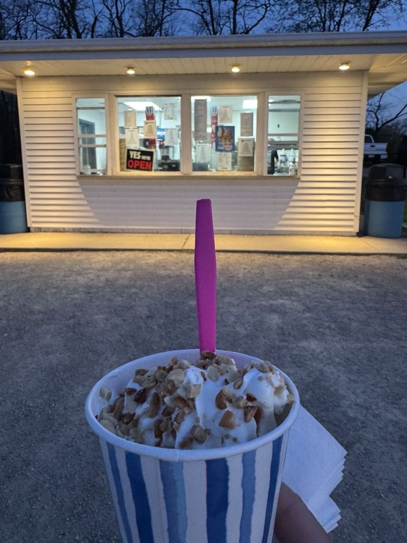 Mar-Ta-Lee Dairy Bar, East Springfield Mar-Ta-Lee Dairy Bar, East Springfield