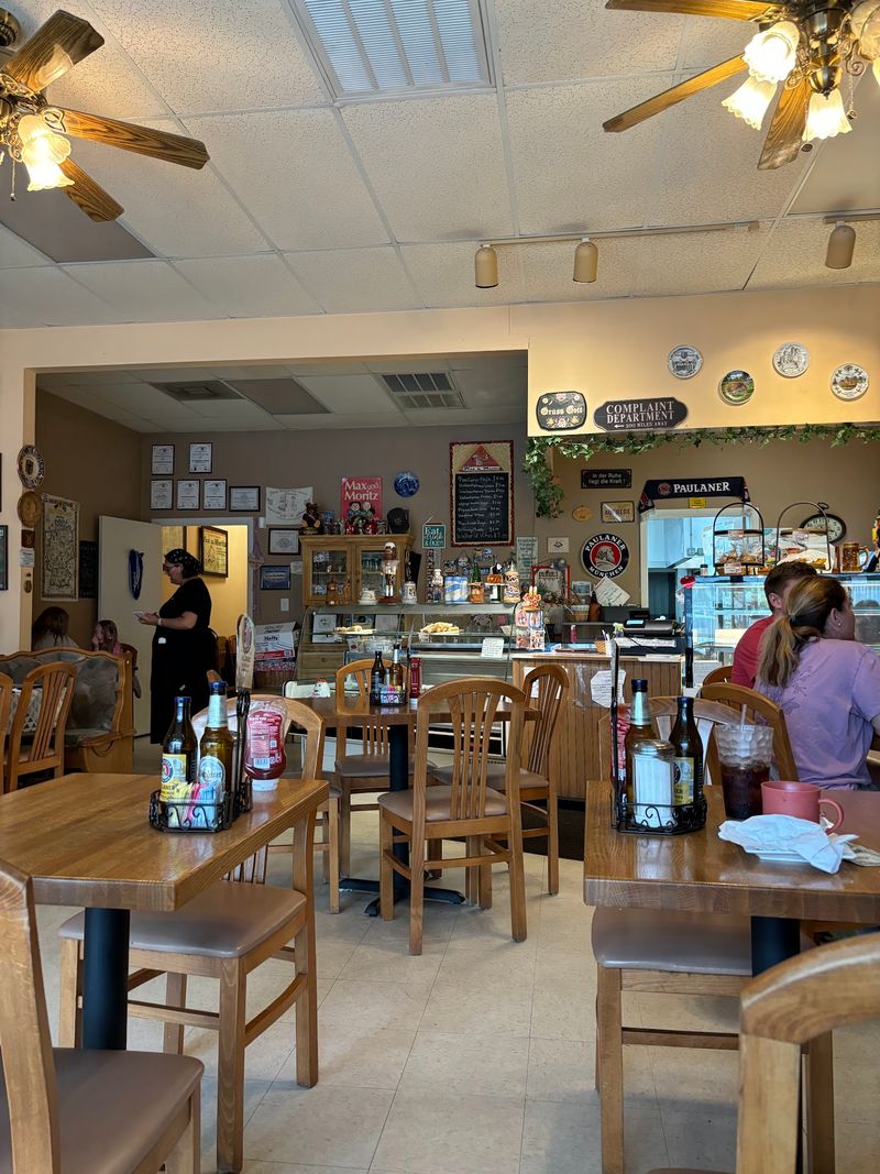 Max & Moritz Bakery & Restaurant (Fayetteville)