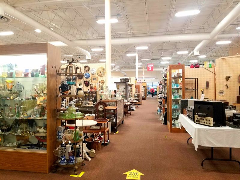 Medina Antique Mall, Medina