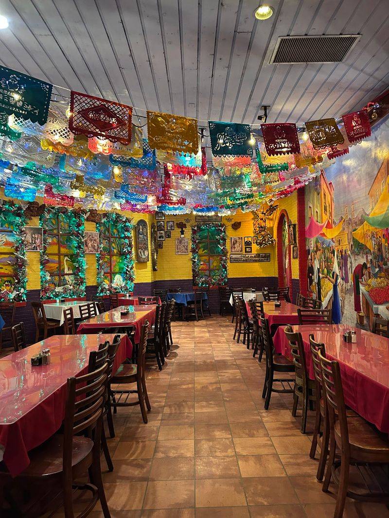 Mi Tierra Cafe y Panaderia (San Antonio) Mi Tierra Cafe y Panaderia (San Antonio)