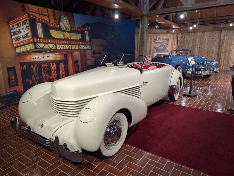Michigan Motoring in Buildings That Act Like Time Capsules