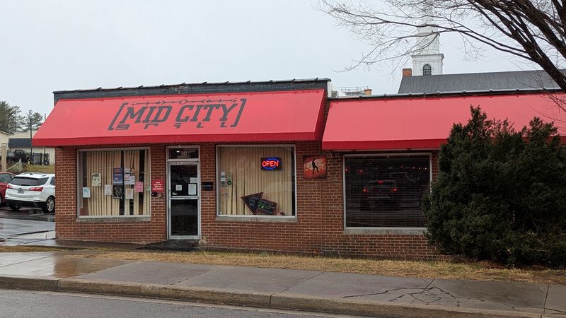 Mid City Grill - Johnson City