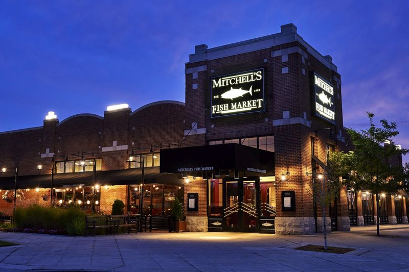 Mitchell’s Seafood House (Livonia) Mitchell’s Seafood House (Livonia)