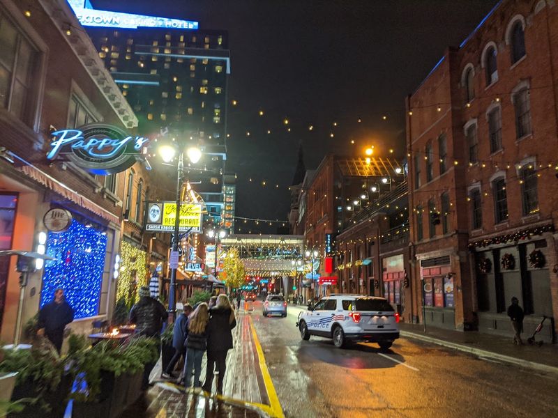 Monroe Avenue Sets the Scene