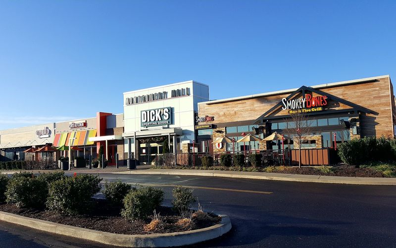 Montgomery Mall Outlet Stores - North Wales, PA
