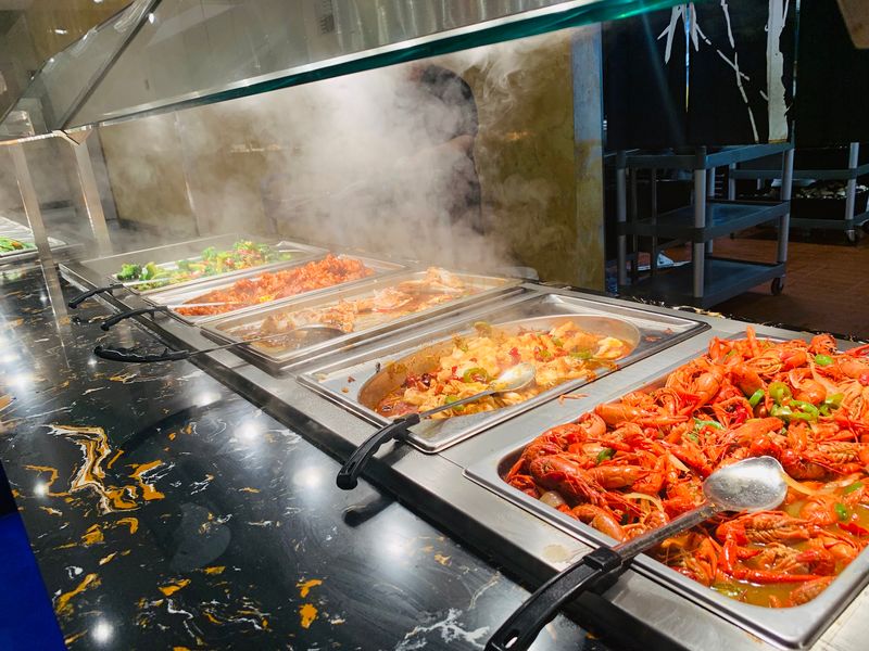 More Than 100 Dishes Keep the Buffet Line Full of Surprises