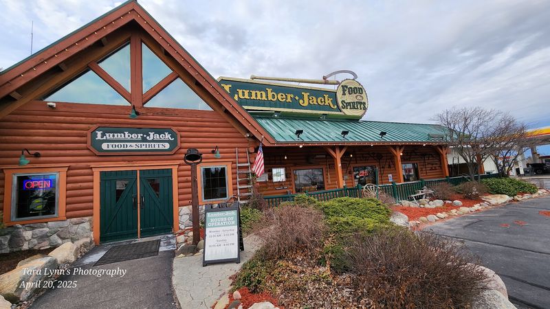 More Than Dinner, A Lodge-Like Stop With Extras