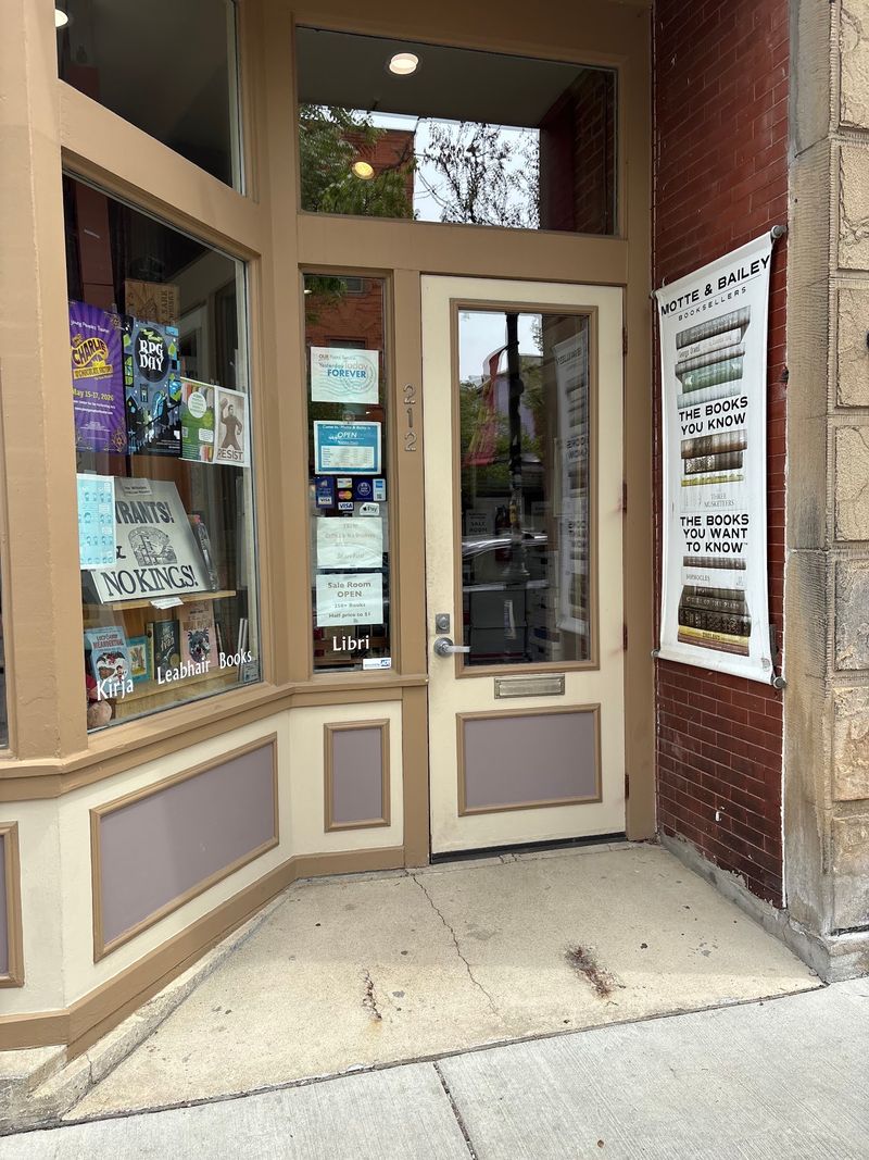 Motte & Bailey Booksellers (Ann Arbor)