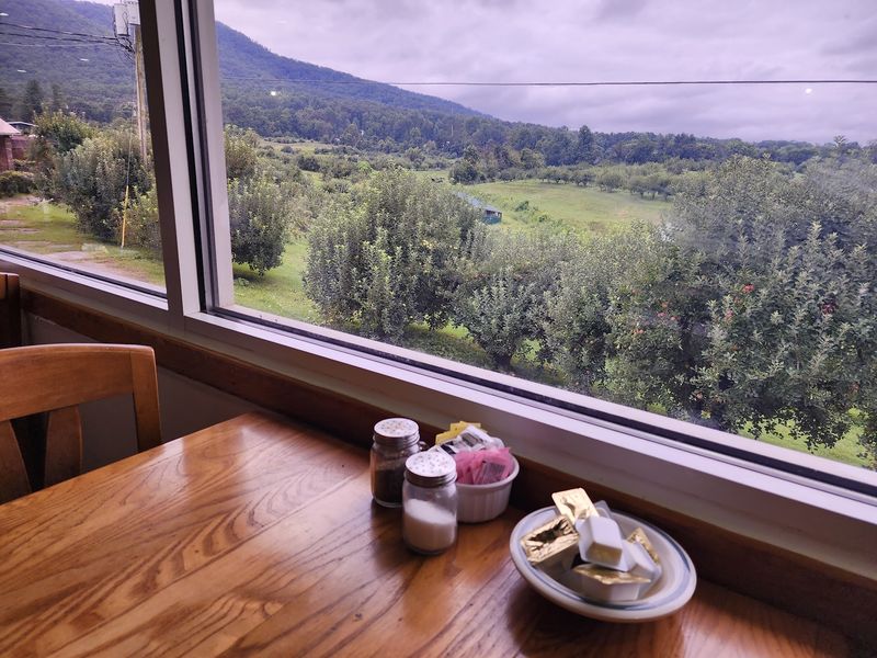 Mountain Views Make the Stop Just as Memorable as the Food Mountain Views Make the Stop Just as Memorable as the Food