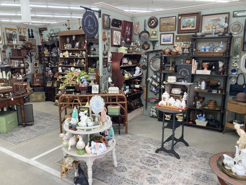 Mr. Darby’s Vintage & Antiques, Boardman