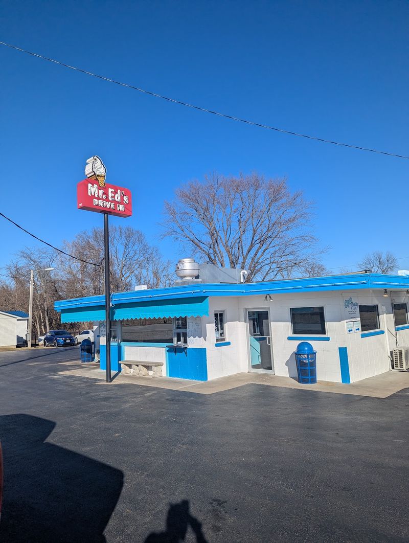 Mr. Ed’s Drive In (Urbana)