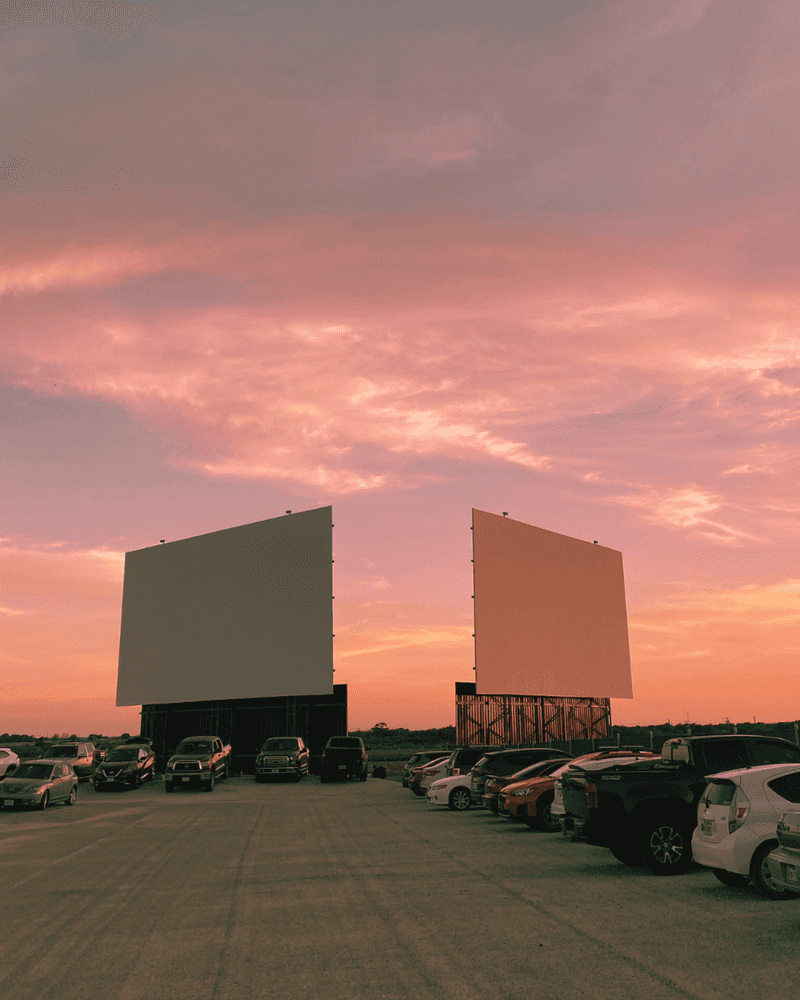 Multiple Screens With Great Sightlines