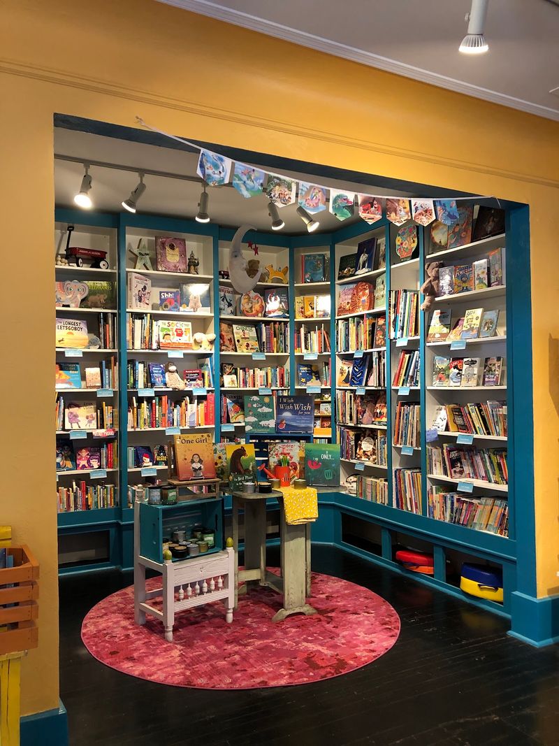 Second Star to the Right Books (Denver) Second Star to the Right Books (Denver)