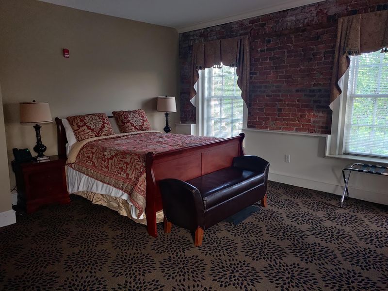 Nine Hotel Suites Let Brave Diners Stay the Night Nine Hotel Suites Let Brave Diners Stay the Night