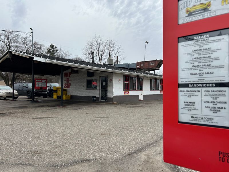 Nip N Sip Drive-In - Lansing