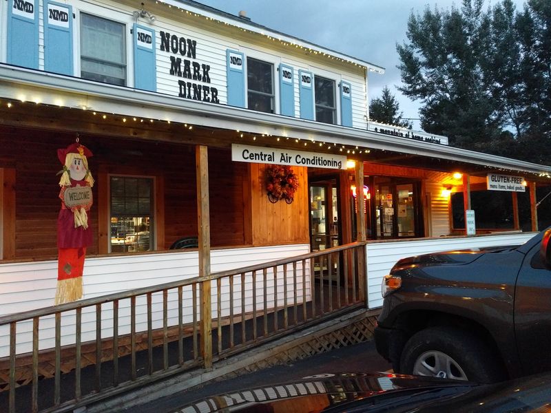 Noon Mark Diner (Keene Valley) Noon Mark Diner (Keene Valley)