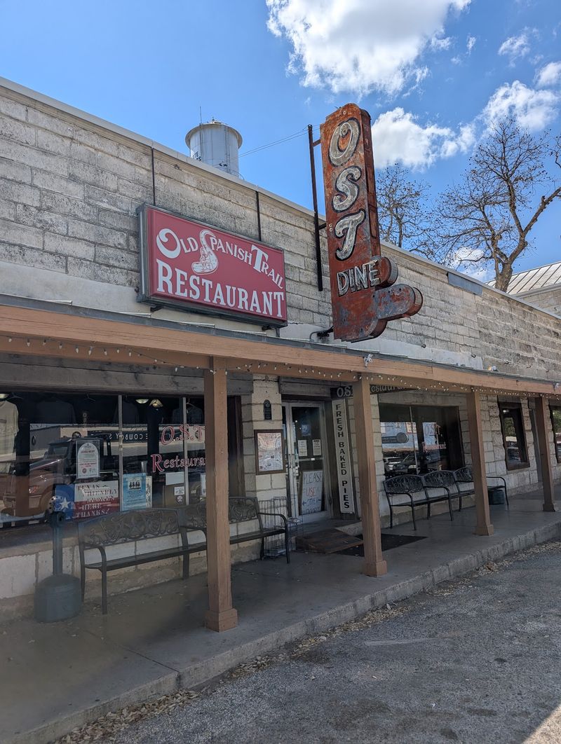 O.S.T. Restaurant (Bandera)
