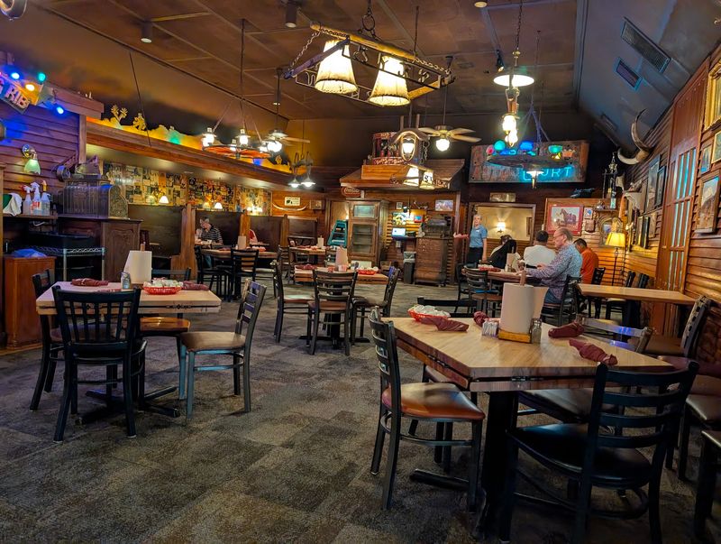 Old-Timey Texas Decor and Atmosphere Old-Timey Texas Decor and Atmosphere
