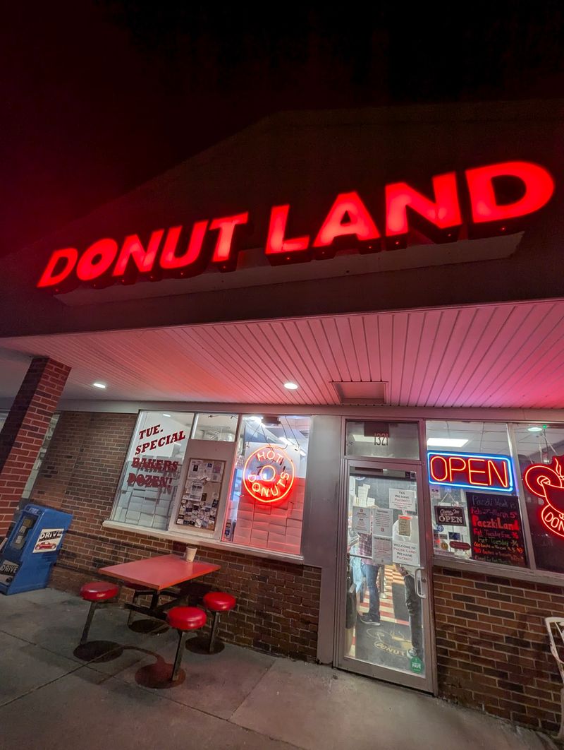 Open hours make donut runs easy Open hours make donut runs easy