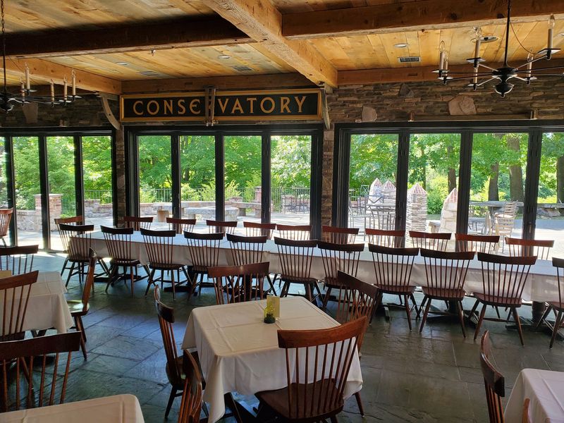 Outdoor Dining Makes the Countryside Setting Even Better