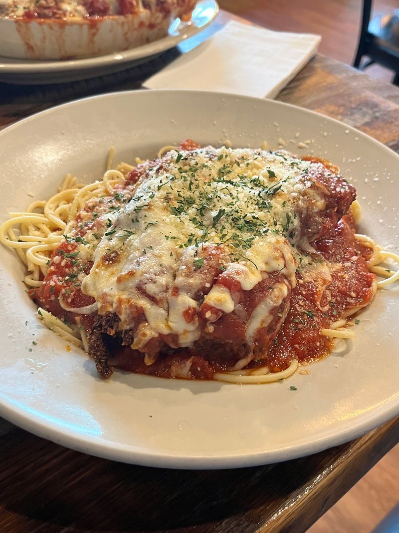 Big Portions, Busy Room, No Tiny Plates
