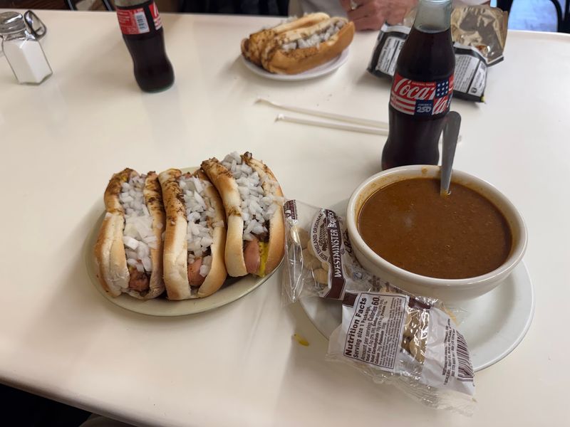 Fort Wayne's Famous Coney Island (Fort Wayne) Fort Wayne's Famous Coney Island (Fort Wayne)
