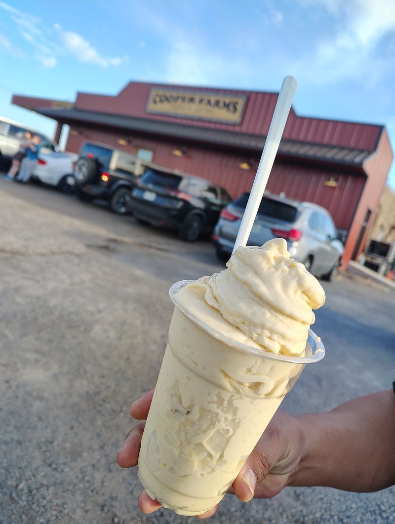 Peach Ice Cream That Stops Traffic