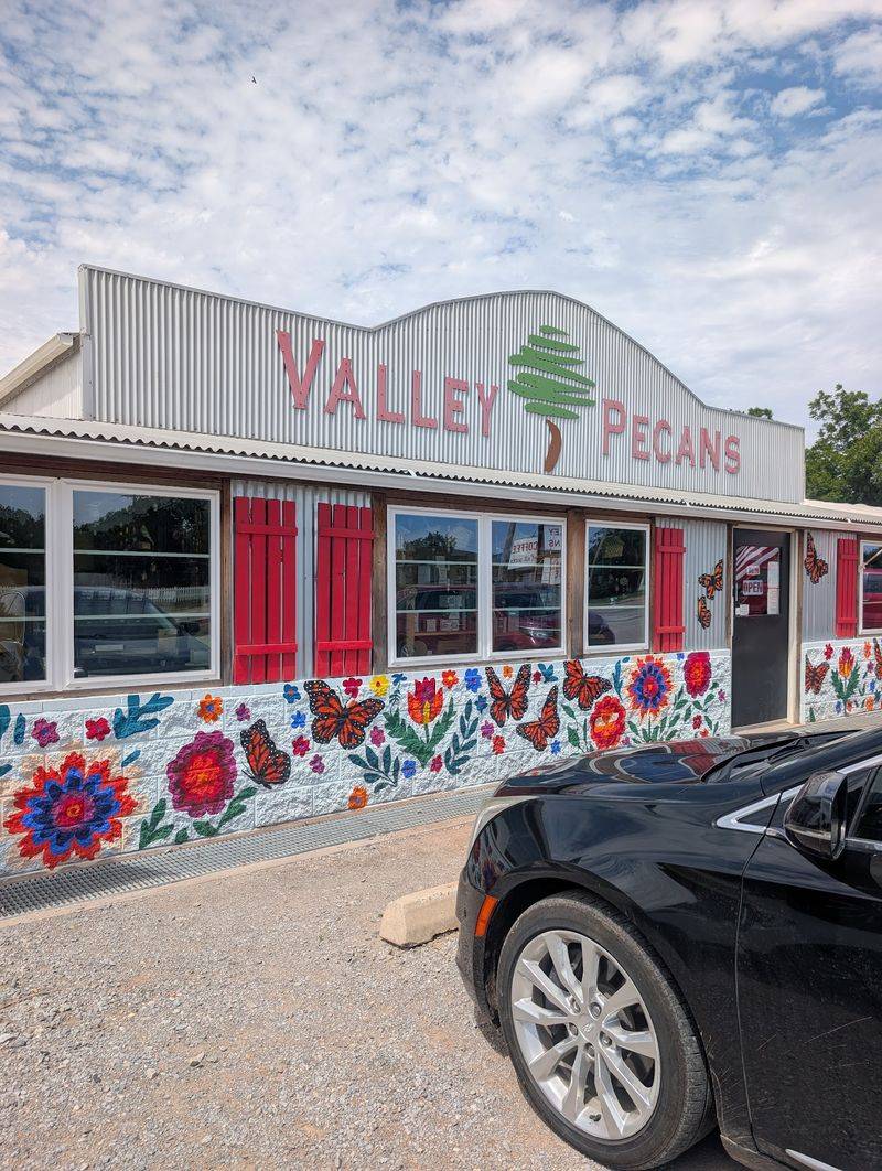 Perfect Road Trip Break Between Nowhere And Somewhere Perfect Road Trip Break Between Nowhere And Somewhere