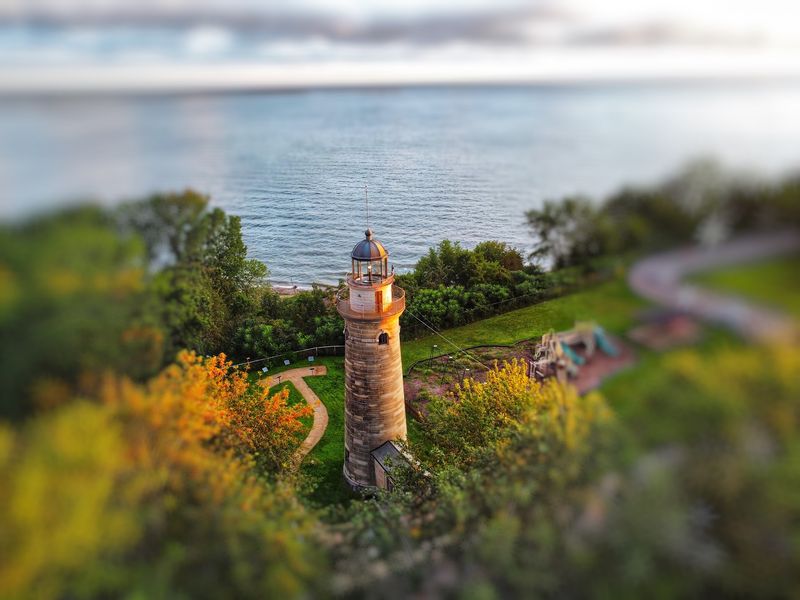 Photo Angles That Make the Lighthouse Shine Photo Angles That Make the Lighthouse Shine