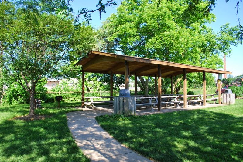 Picnic Spots That Make Staying Easy