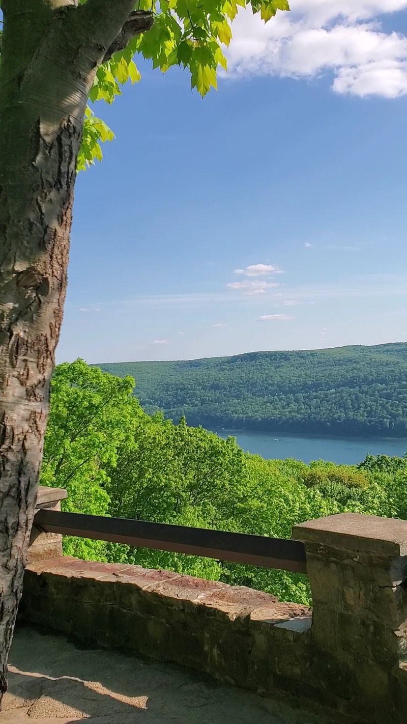 Picnic Tables Turn the Overlook Into a Day Trip Favorite Picnic Tables Turn the Overlook Into a Day Trip Favorite
