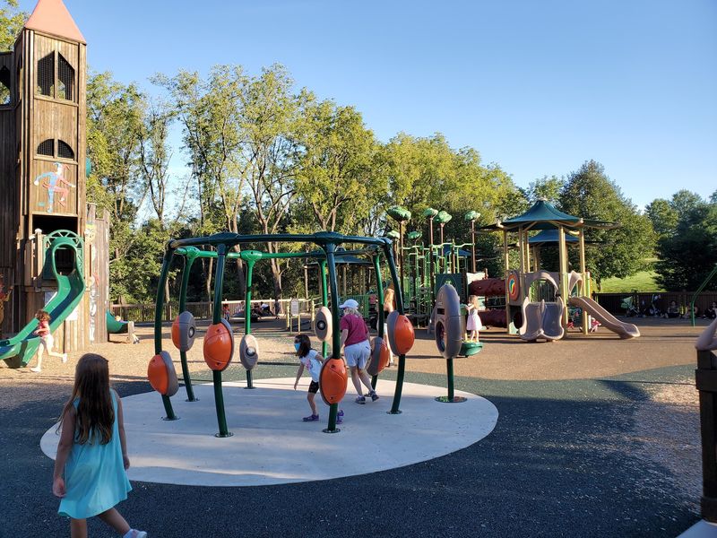 Play Areas for Toddlers and Big Kids Play Areas for Toddlers and Big Kids