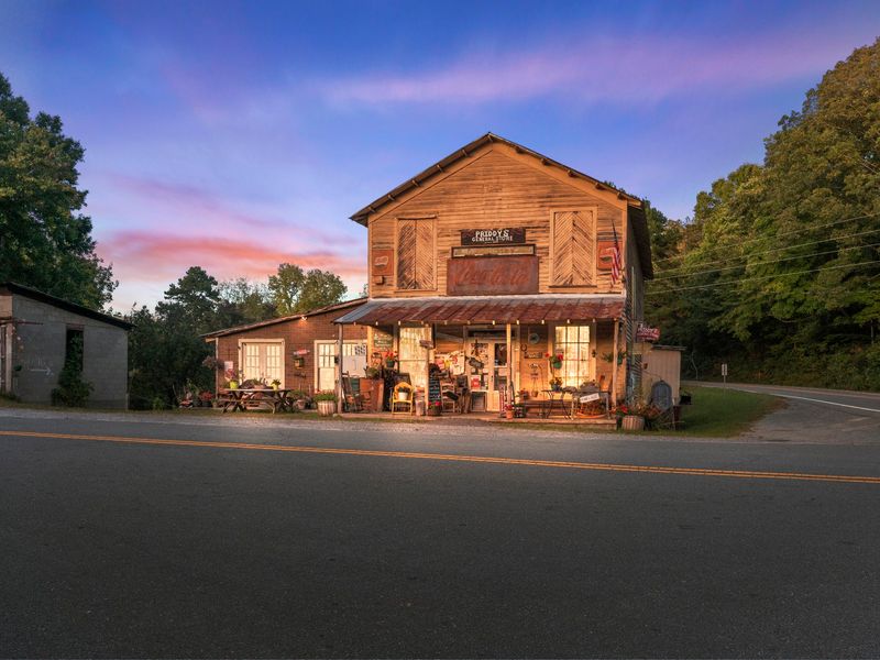Priddy’s General Store (Danbury)