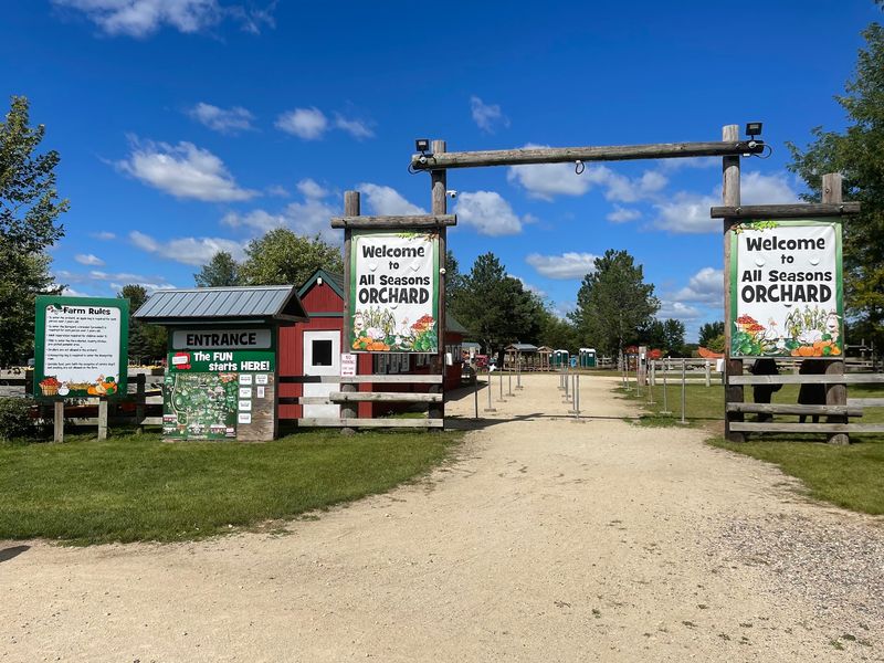All Seasons Apple Orchard (Woodstock)