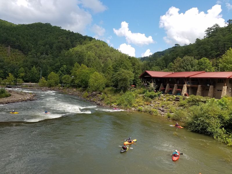 Raft the Olympic Whitewater Course on the Ocoee River, Ducktown Raft the Olympic Whitewater Course on the Ocoee River, Ducktown