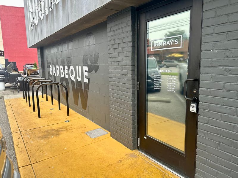 Ray Ray's Hog Pit, Columbus