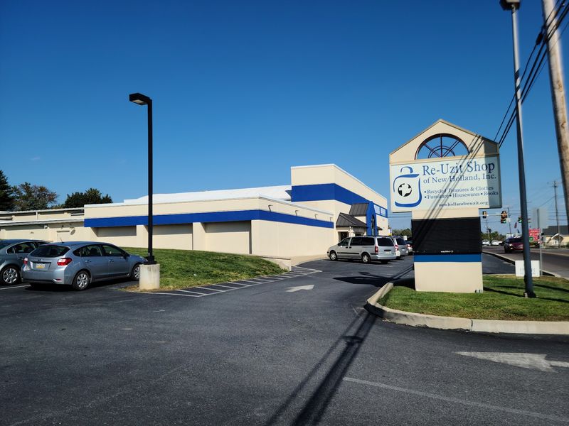 Re-Uzit Shop Of New Holland, New Holland, PA