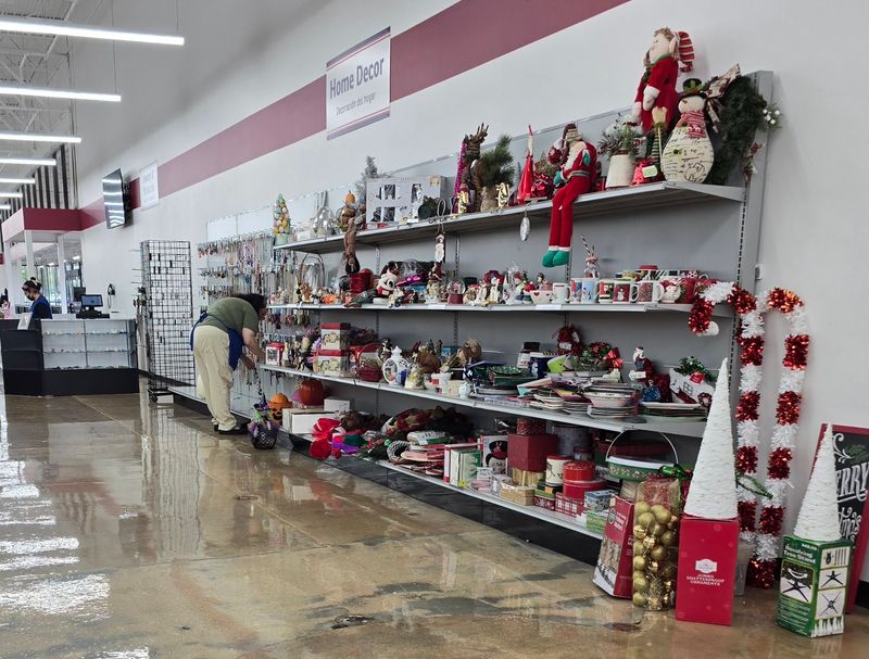 Red White & Blue Thrift Store - Walzem Road (San Antonio)